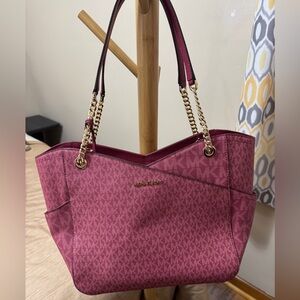 MICHAEL KORS Pink Monogram Purse 👛
